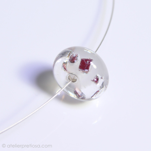 Ketting met een handgemaakte glazen kraal
