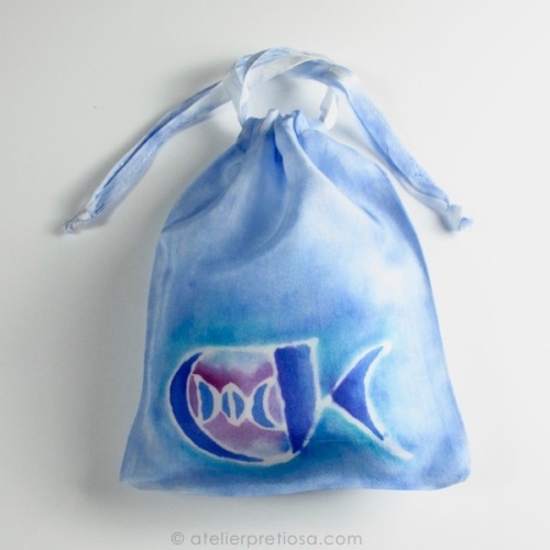 Zijden tasje met monogram