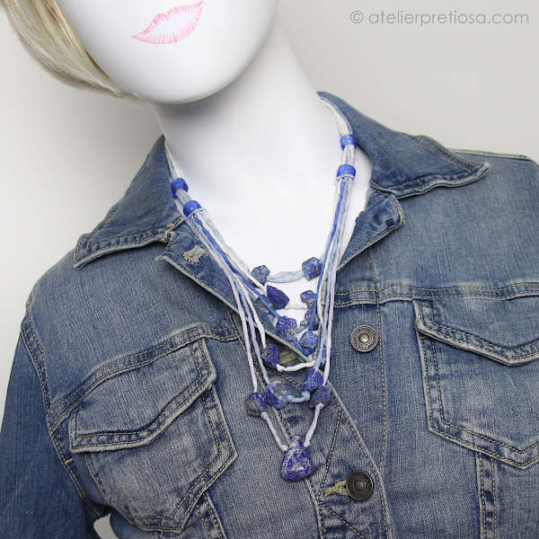 Ketting met lapis lazuli en zijde (5)