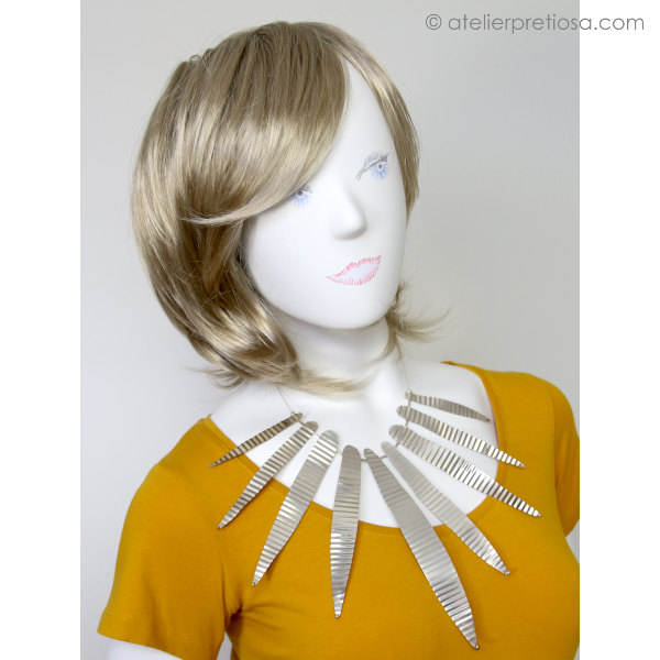Collier van zilveren veertjes (4)
