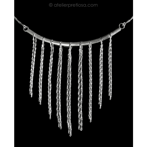 Ketting met een zilveren waterval (3)