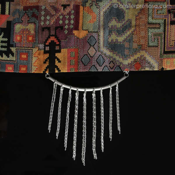 Ketting met een zilveren waterval (9)